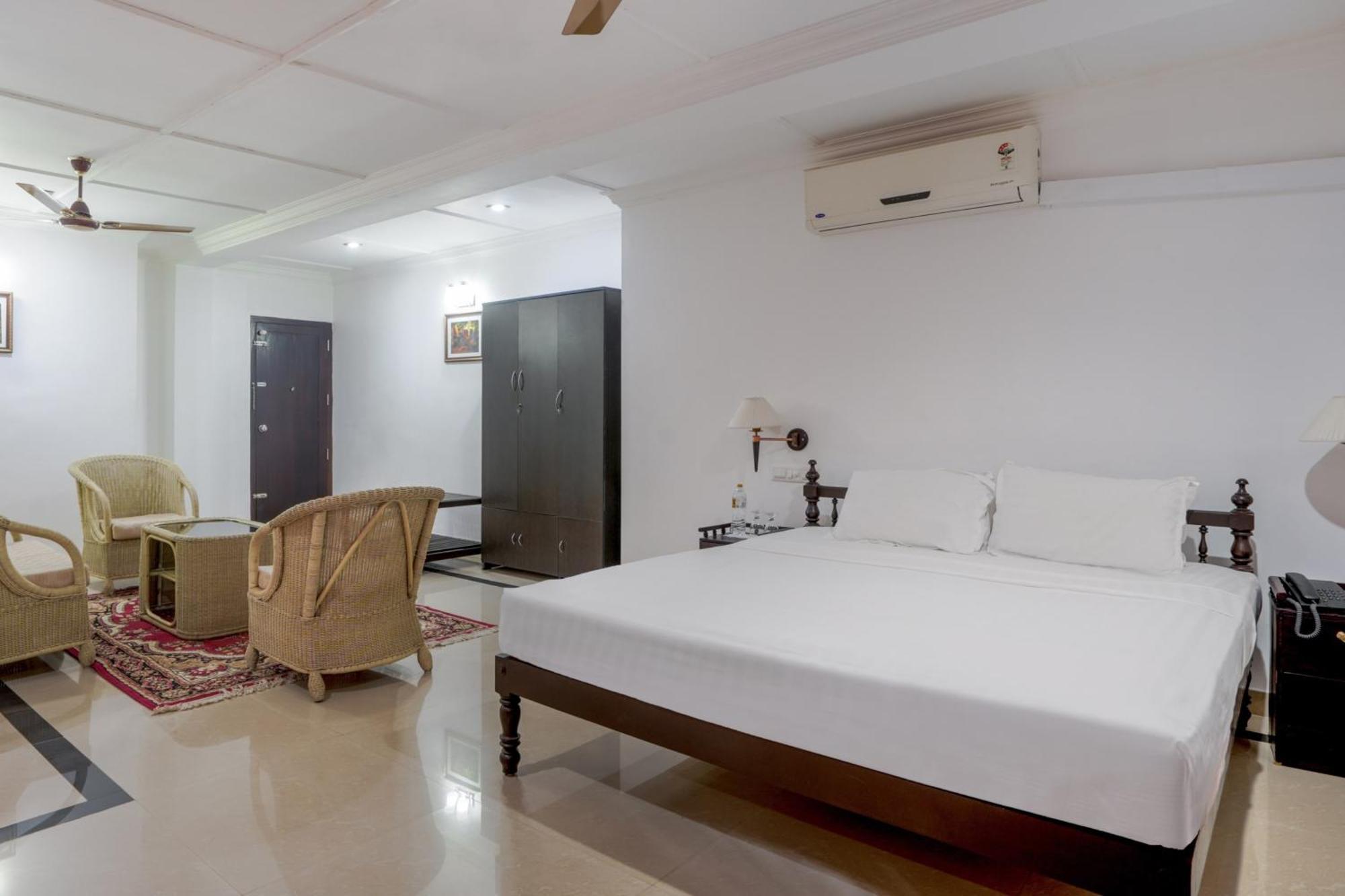 Palette Resorts- Tapovan Green County Thattakad Bagian luar foto