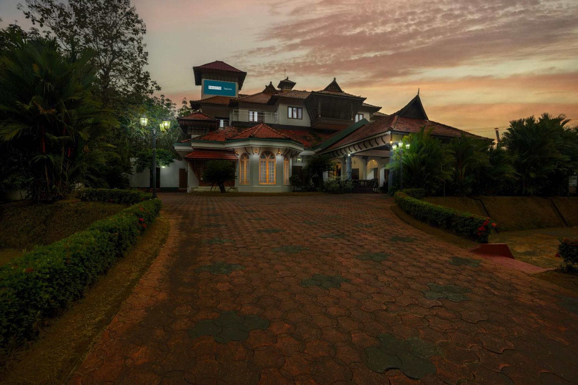 Palette Resorts- Tapovan Green County Thattakad Bagian luar foto