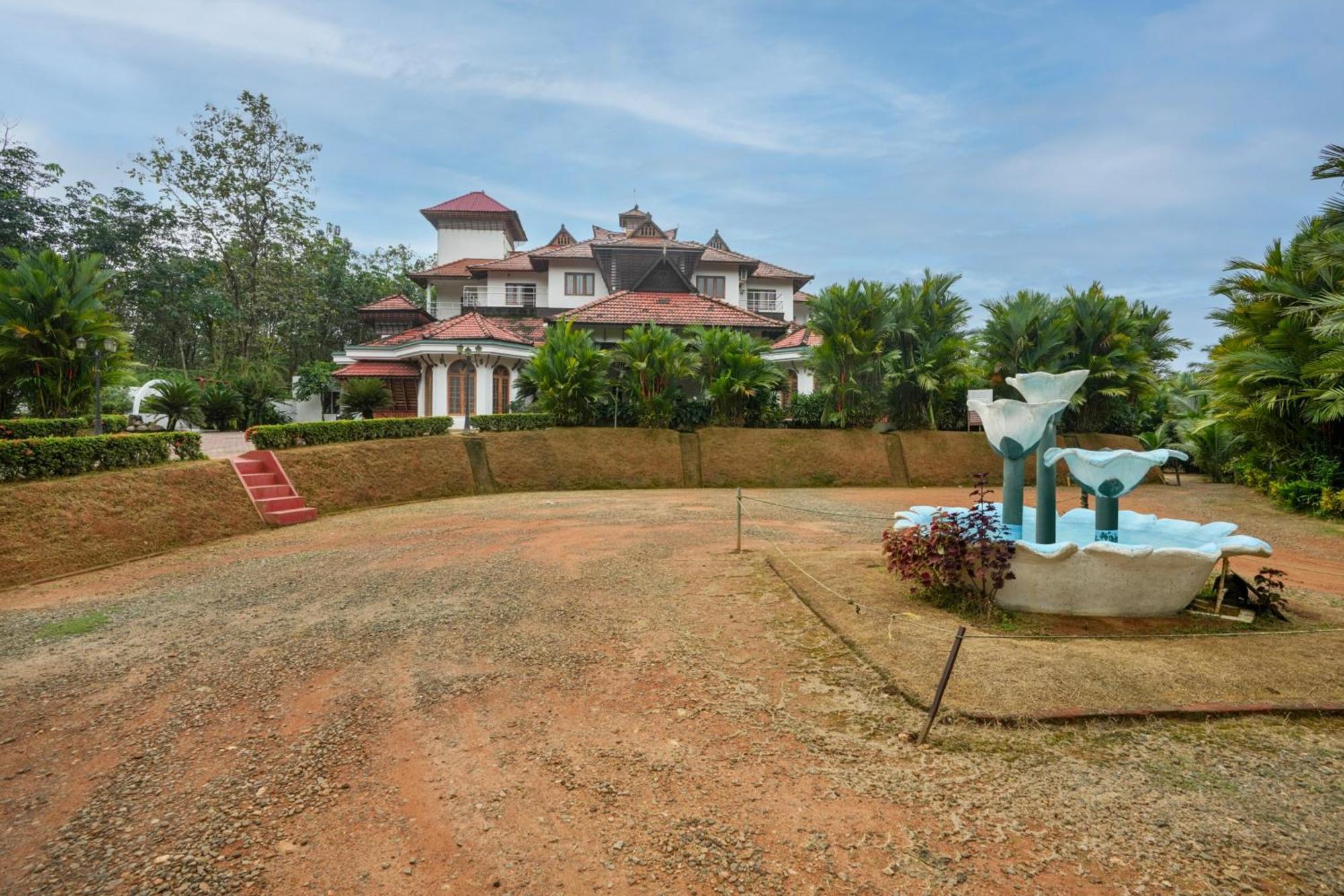 Palette Resorts- Tapovan Green County Thattakad Bagian luar foto
